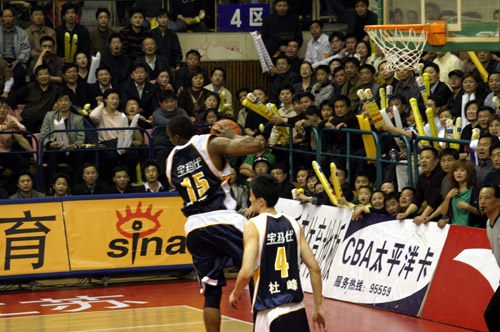 输魔术惨遭3连败！湖人不该学勇士沉迷五小，1人早该搭档东皇了